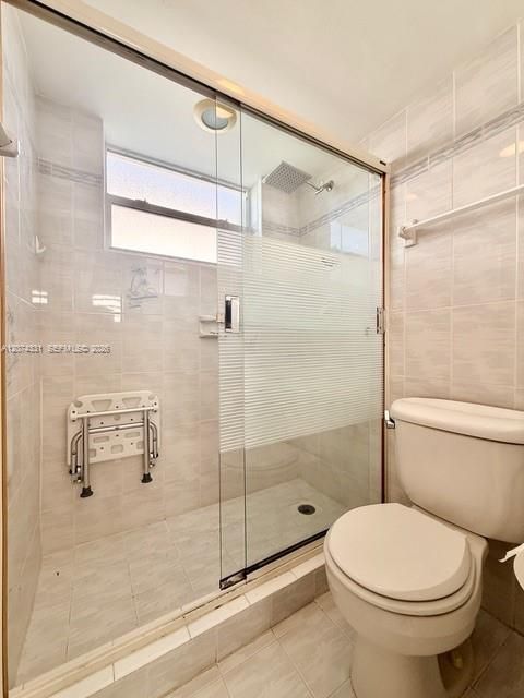 На продажу: $249,000 (2 спален, 2 ванн, 1050 Квадратных фут)