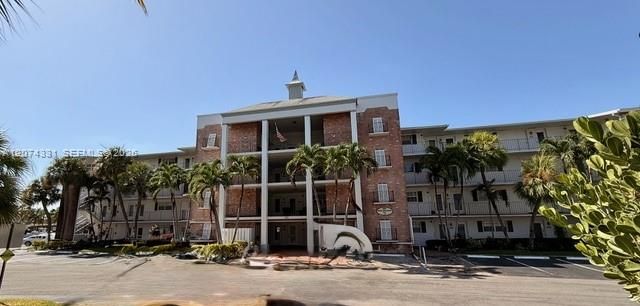 На продажу: $249,000 (2 спален, 2 ванн, 1050 Квадратных фут)