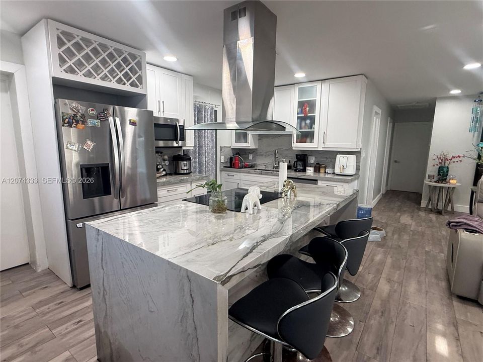 For Sale: $495,000 (3 beds, 2 baths, 1334 Square Feet)