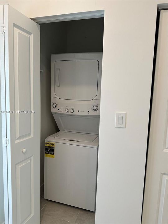 For Rent: $3,100 (3 beds, 2 baths, 1124 Square Feet)