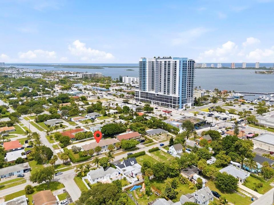 105 2nd St lake park - - 464