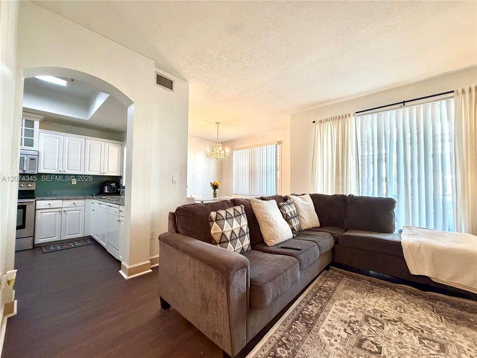 For Sale: $423,000 (3 beds, 2 baths, 1260 Square Feet)