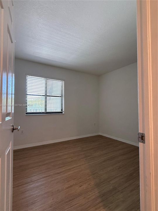 For Rent: $2,300 (2 beds, 2 baths, 809 Square Feet)