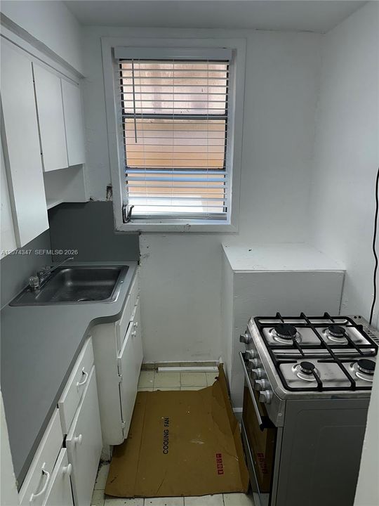 For Rent: $1,300 (1 beds, 1 baths, 450 Square Feet)