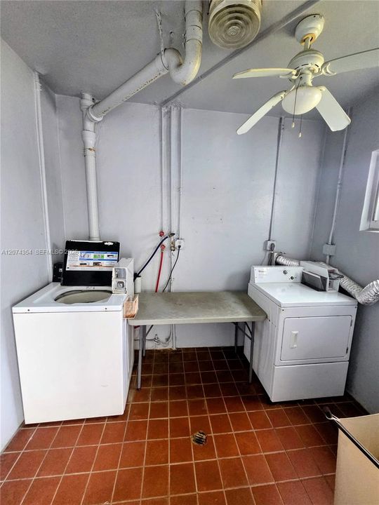 For Rent: $1,700 (1 beds, 1 baths, 744 Square Feet)