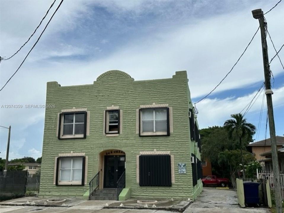 For Rent: $1,600 (1 beds, 1 baths, 462 Square Feet)