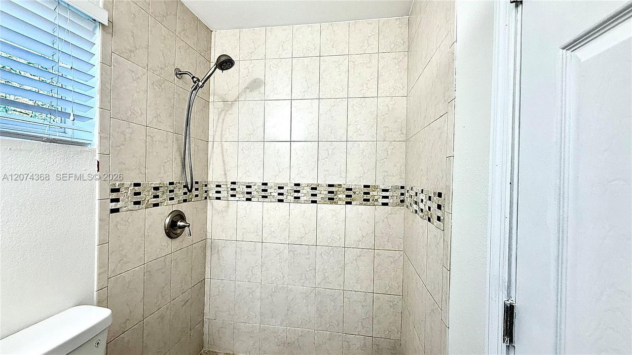 В аренду: $1,400 (1 спален, 1 ванн, 0 Квадратных фут)