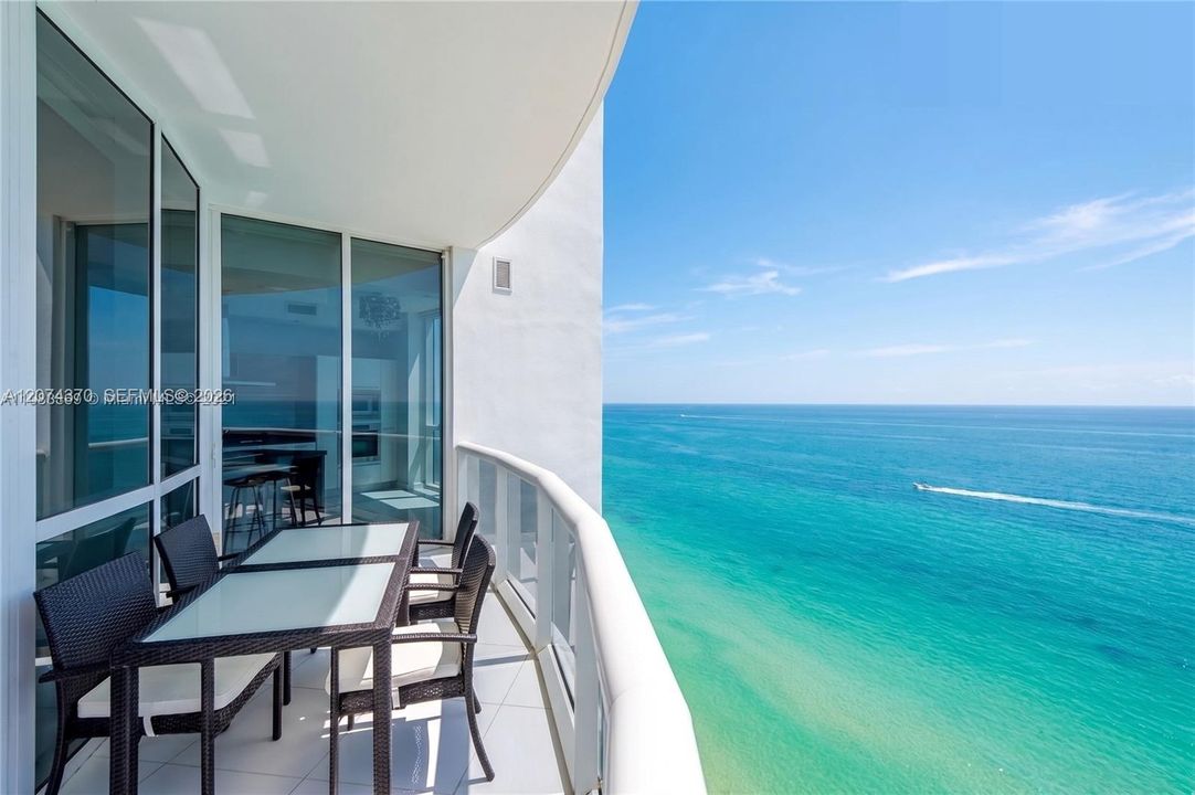 For Rent: $8,500 (2 beds, 2 baths, 1722 Square Feet)