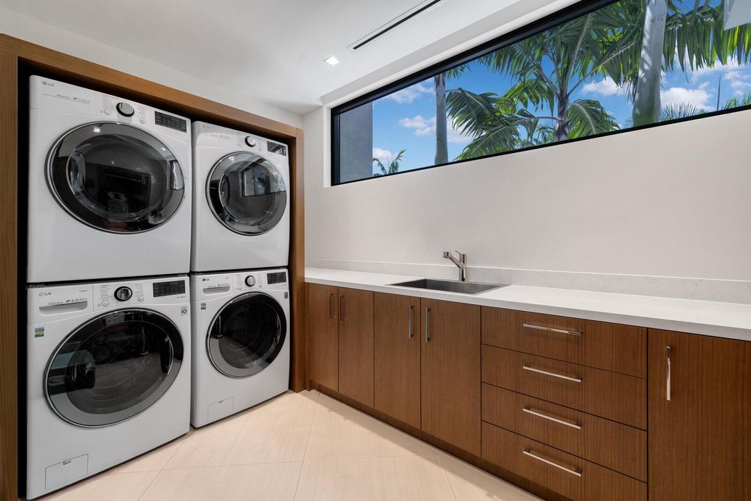 2nd Floor Laundry Room
