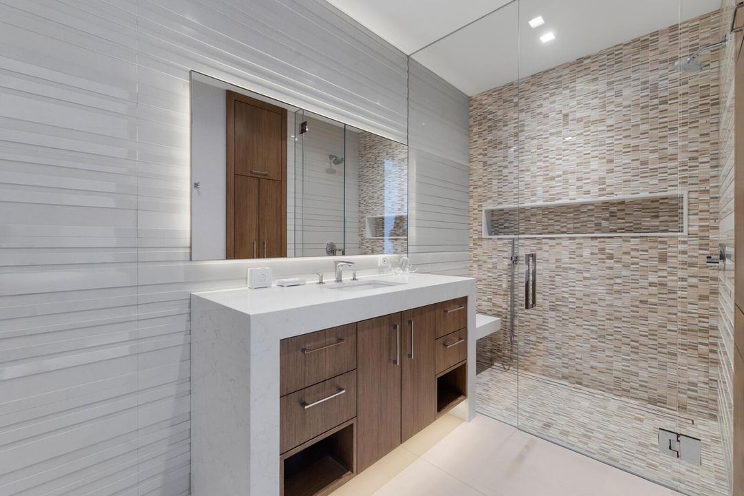 En-Suite Bath