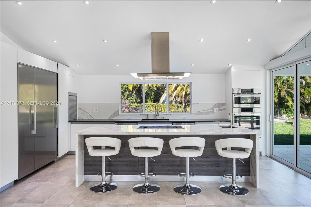 For Rent: $12,000 (5 beds, 3 baths, 3002 Square Feet)