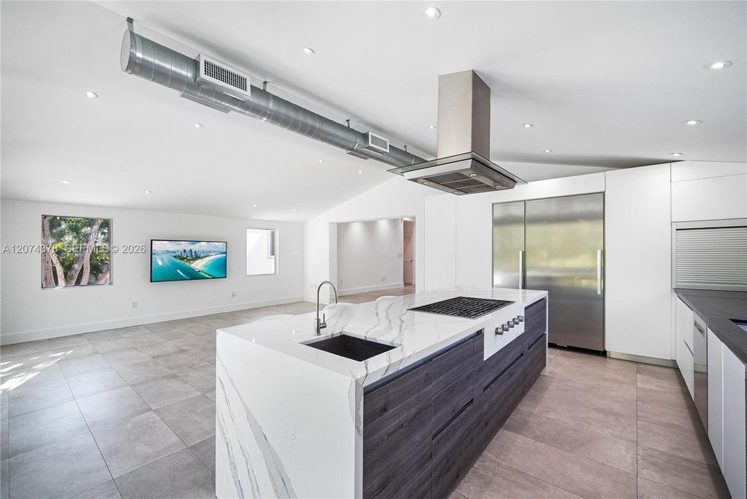 For Rent: $12,000 (5 beds, 3 baths, 3002 Square Feet)