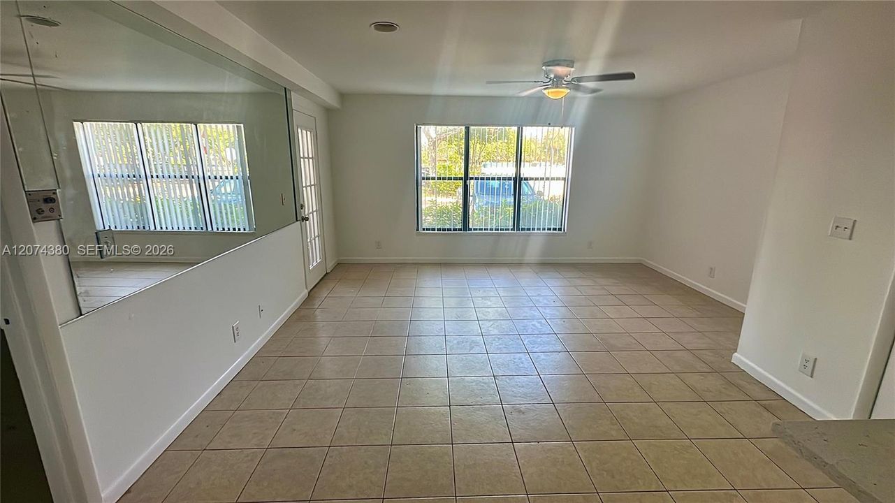 For Rent: $1,750 (1 beds, 1 baths, 595 Square Feet)