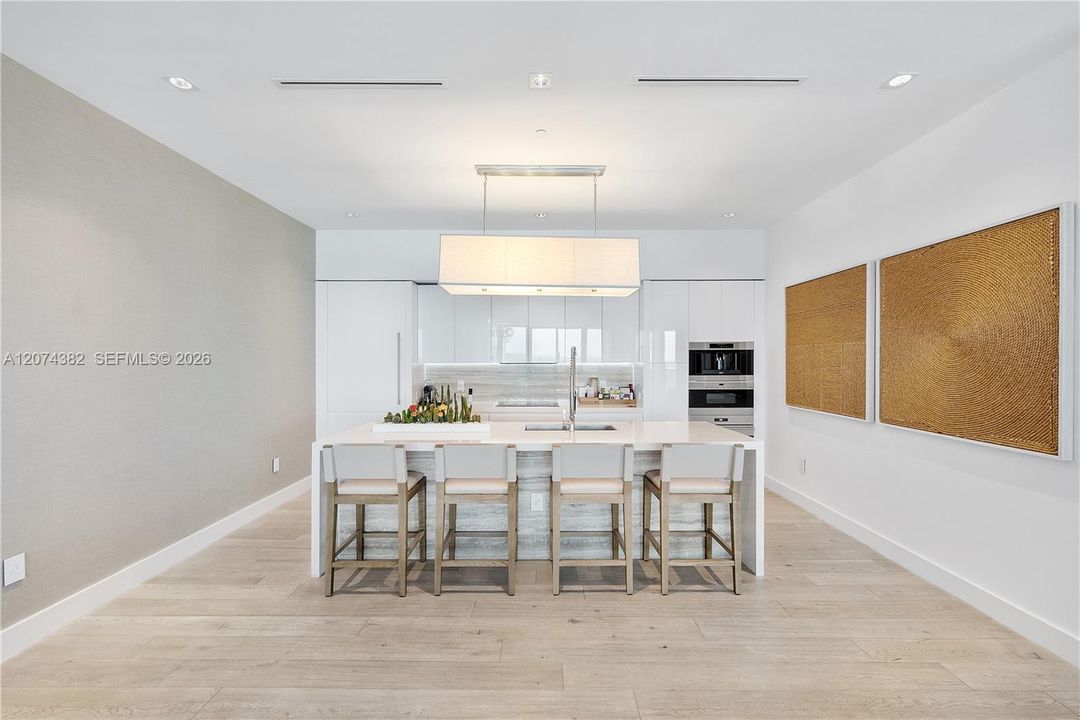 For Sale: $7,990,000 (3 beds, 3 baths, 2295 Square Feet)