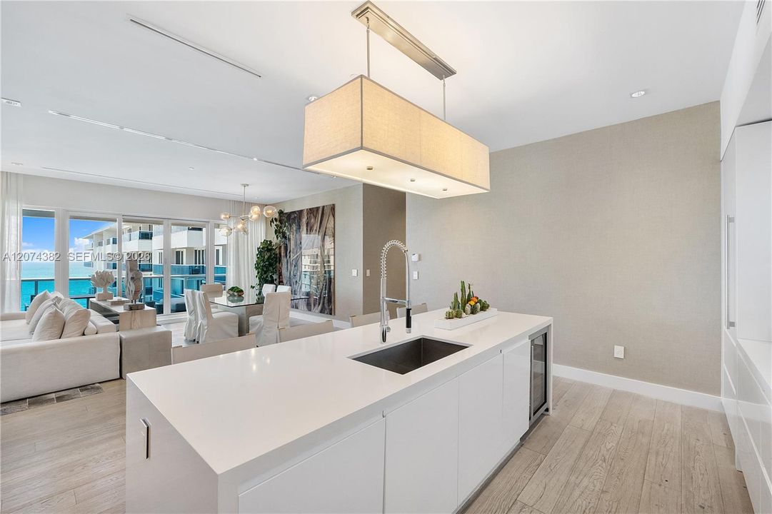 For Sale: $7,990,000 (3 beds, 3 baths, 2295 Square Feet)