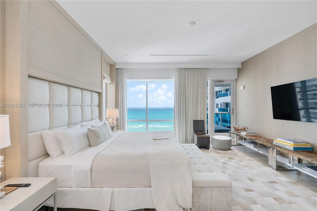 For Sale: $7,990,000 (3 beds, 3 baths, 2295 Square Feet)