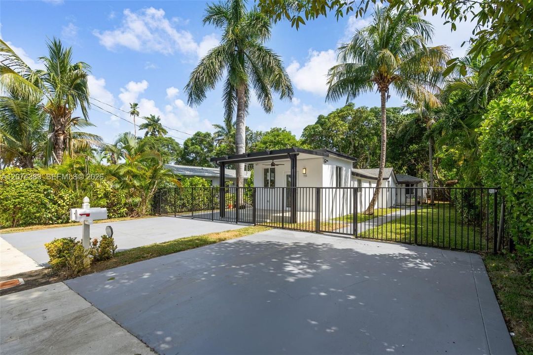 For Sale: $699,000 (0 beds, 0 baths, 1447 Square Feet)