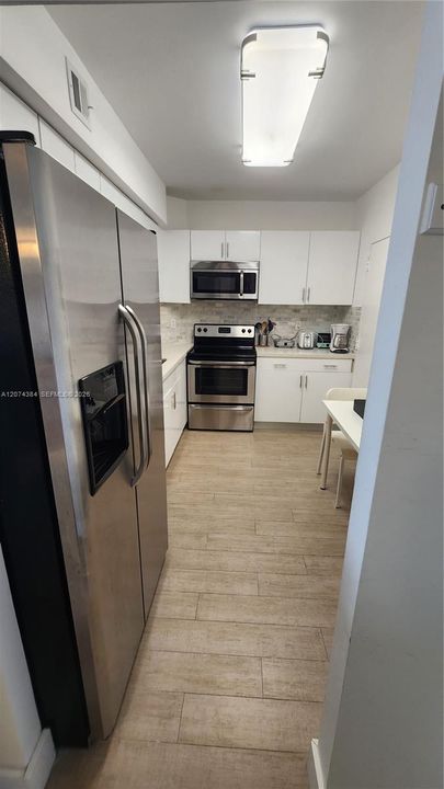For Rent: $2,350 (1 beds, 1 baths, 762 Square Feet)
