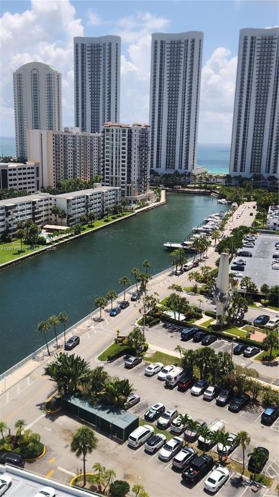 For Rent: $2,350 (1 beds, 1 baths, 762 Square Feet)