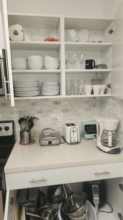 For Rent: $2,350 (1 beds, 1 baths, 762 Square Feet)