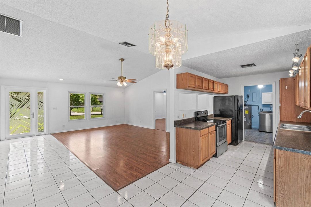 014-7442CanalDrive-FL-33467-SMALL