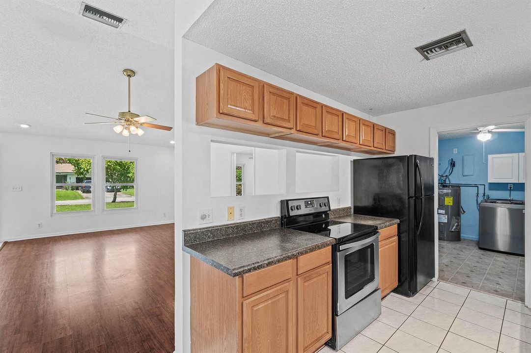 013-7442CanalDrive-FL-33467-SMALL