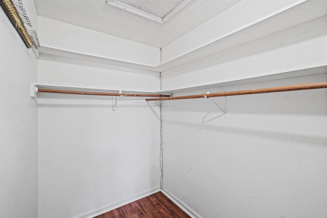 021-7442CanalDrive-FL-33467-SMALL