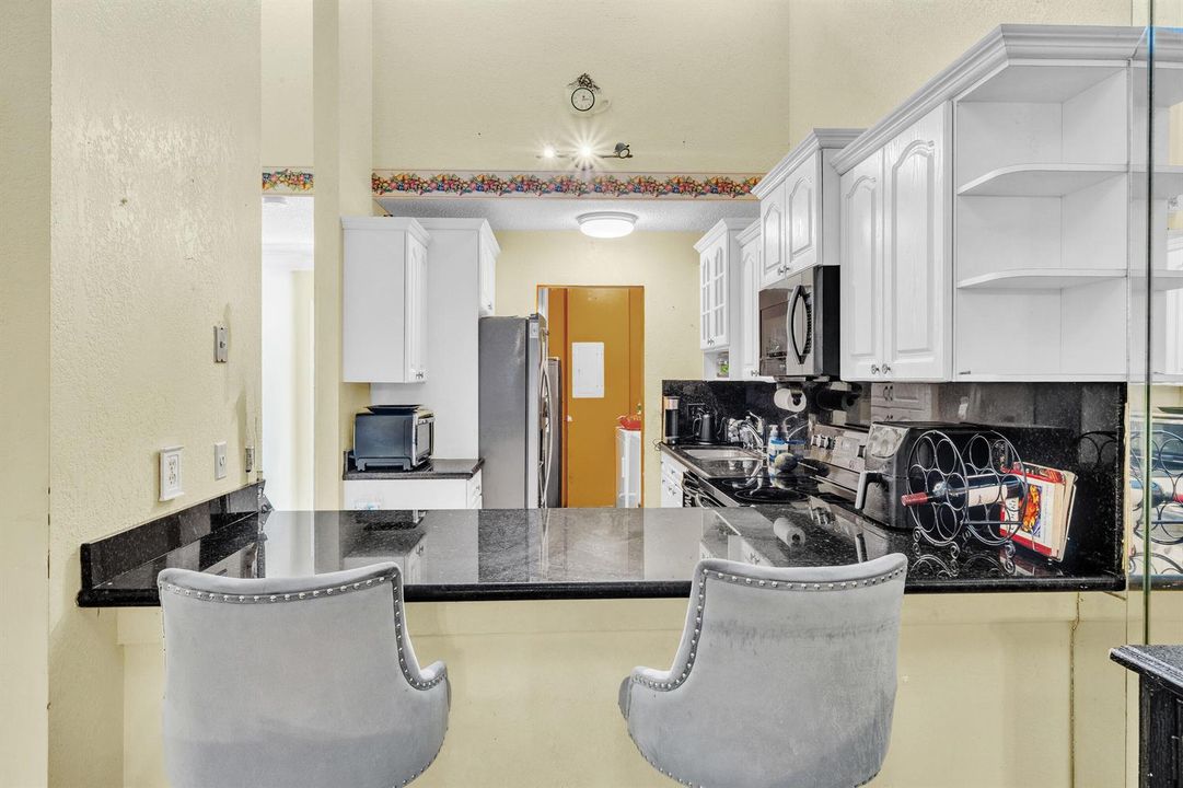 17 Kitchen (1)