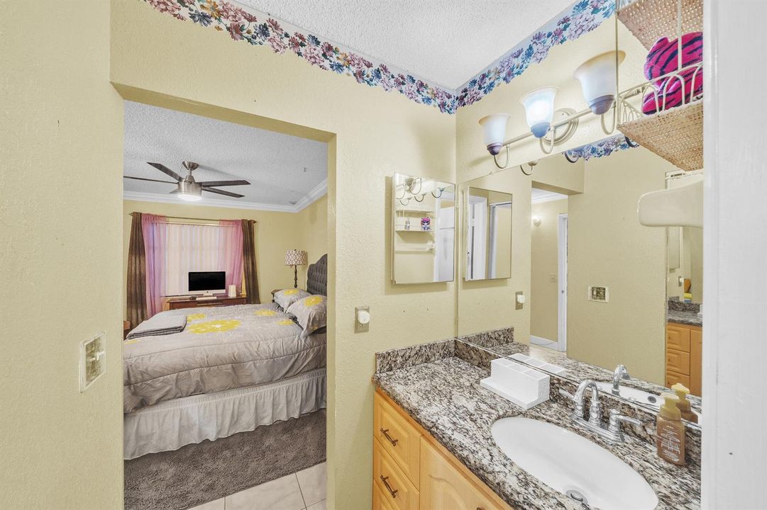 14 primary Bathroom (2)