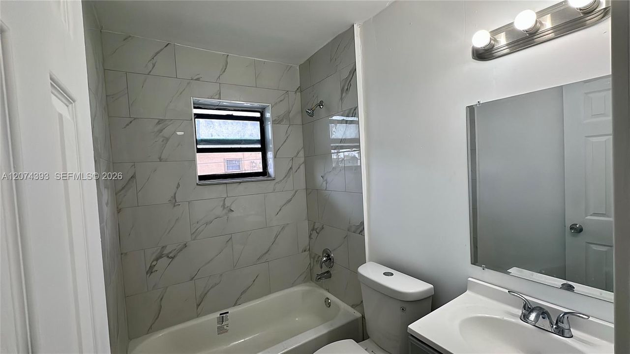 For Rent: $1,650 (2 beds, 1 baths, 800 Square Feet)