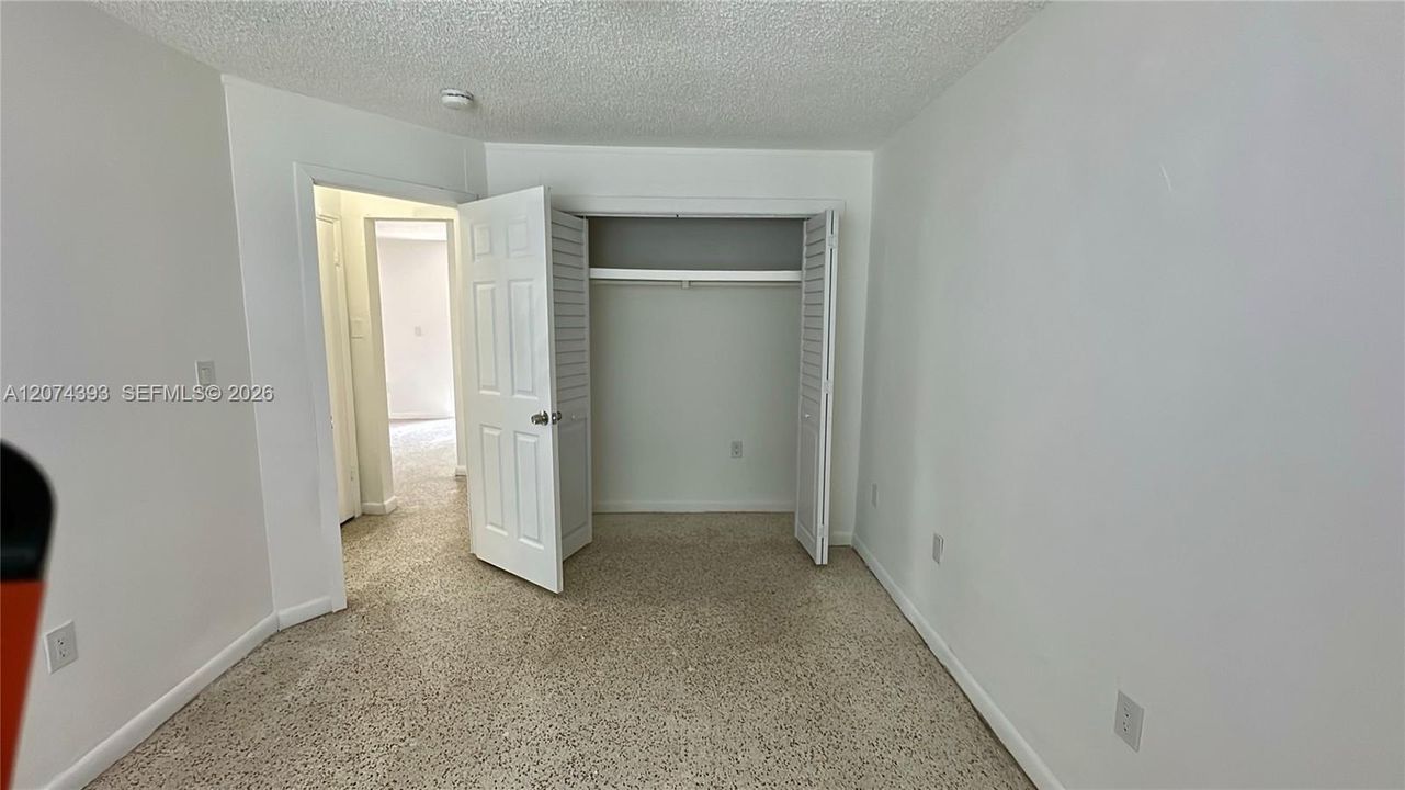 For Rent: $1,650 (2 beds, 1 baths, 800 Square Feet)