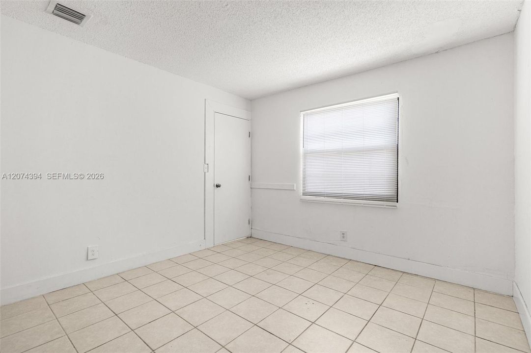 For Rent: $1,700 (2 beds, 1 baths, 0 Square Feet)