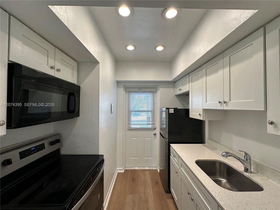 For Rent: $1,695 (1 beds, 1 baths, 0 Square Feet)