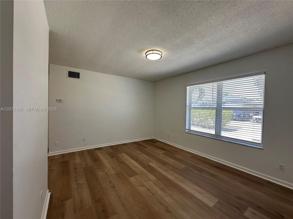 For Rent: $1,695 (1 beds, 1 baths, 0 Square Feet)