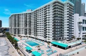 For Rent: $3,650 (1 beds, 1 baths, 896 Square Feet)