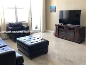 For Rent: $3,650 (1 beds, 1 baths, 896 Square Feet)