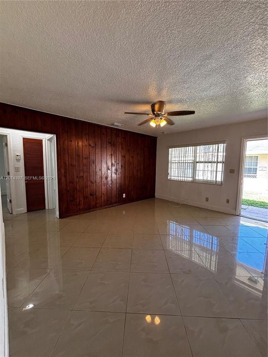 En Venta: $589,900 (0 camas, 0 baños, 1627 Pies cuadrados)