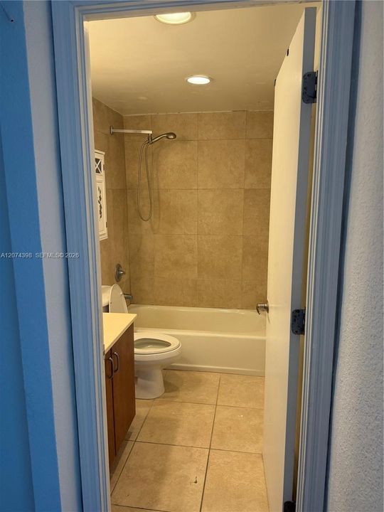 En Venta: $349,000 (2 camas, 2 baños, 1130 Pies cuadrados)