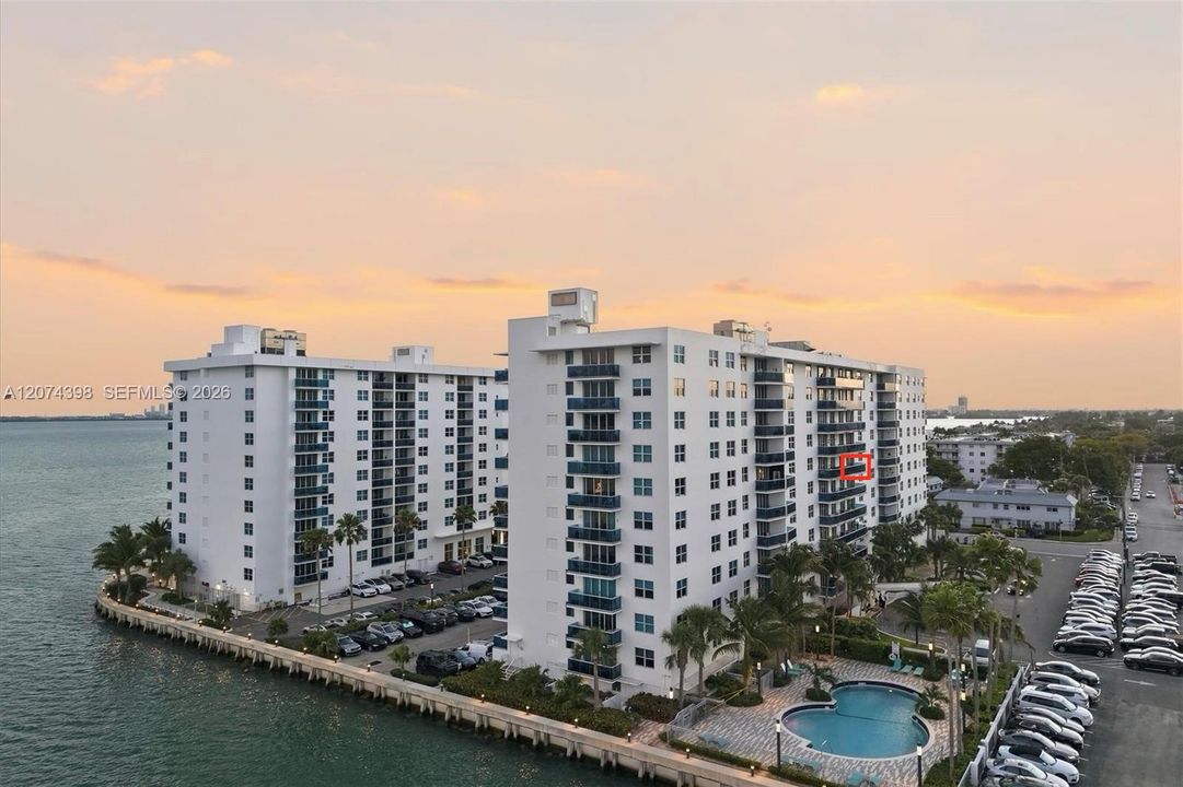 En Venta: $349,000 (2 camas, 2 baños, 1130 Pies cuadrados)