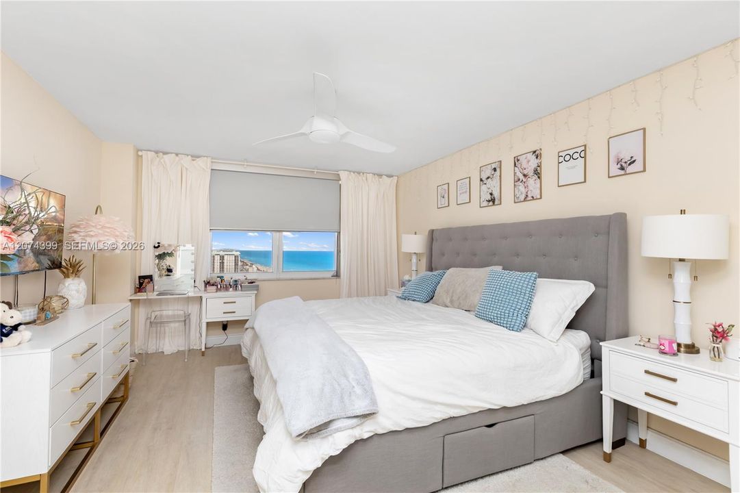 For Rent: $4,000 (2 beds, 2 baths, 1050 Square Feet)