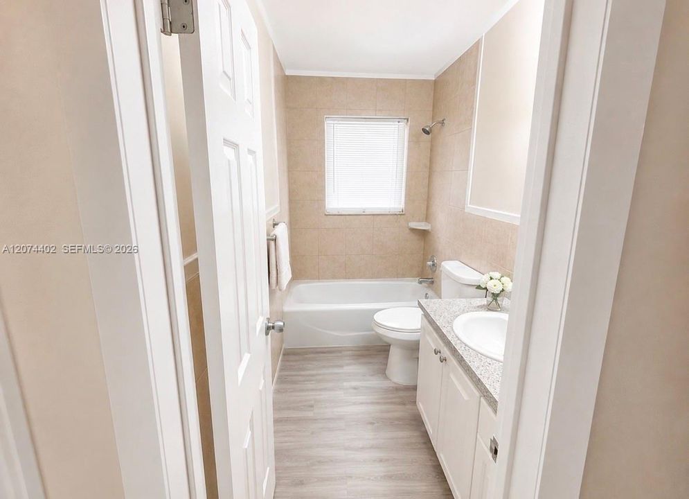 For Sale: $399,999 (3 beds, 2 baths, 1413 Square Feet)