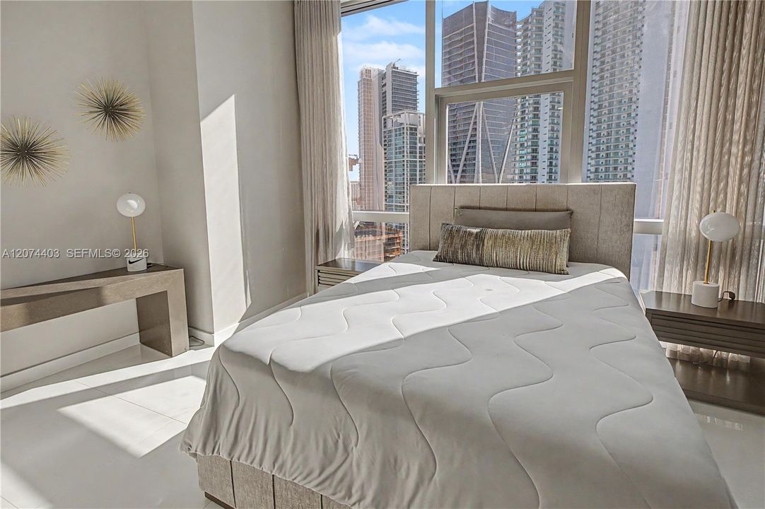 For Rent: $12,800 (3 beds, 4 baths, 2204 Square Feet)