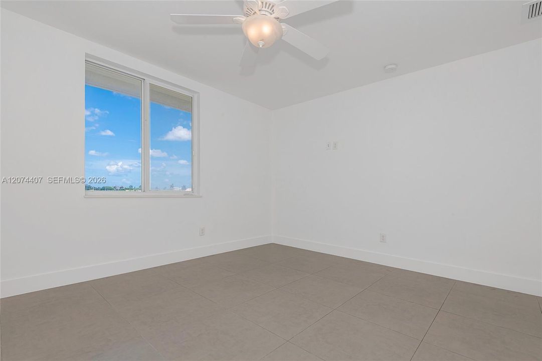 For Sale: $425,000 (3 beds, 2 baths, 1306 Square Feet)
