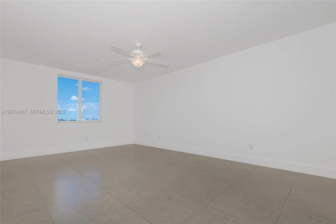 For Sale: $425,000 (3 beds, 2 baths, 1306 Square Feet)