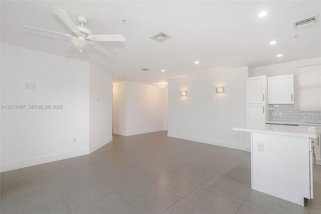 For Sale: $425,000 (3 beds, 2 baths, 1306 Square Feet)