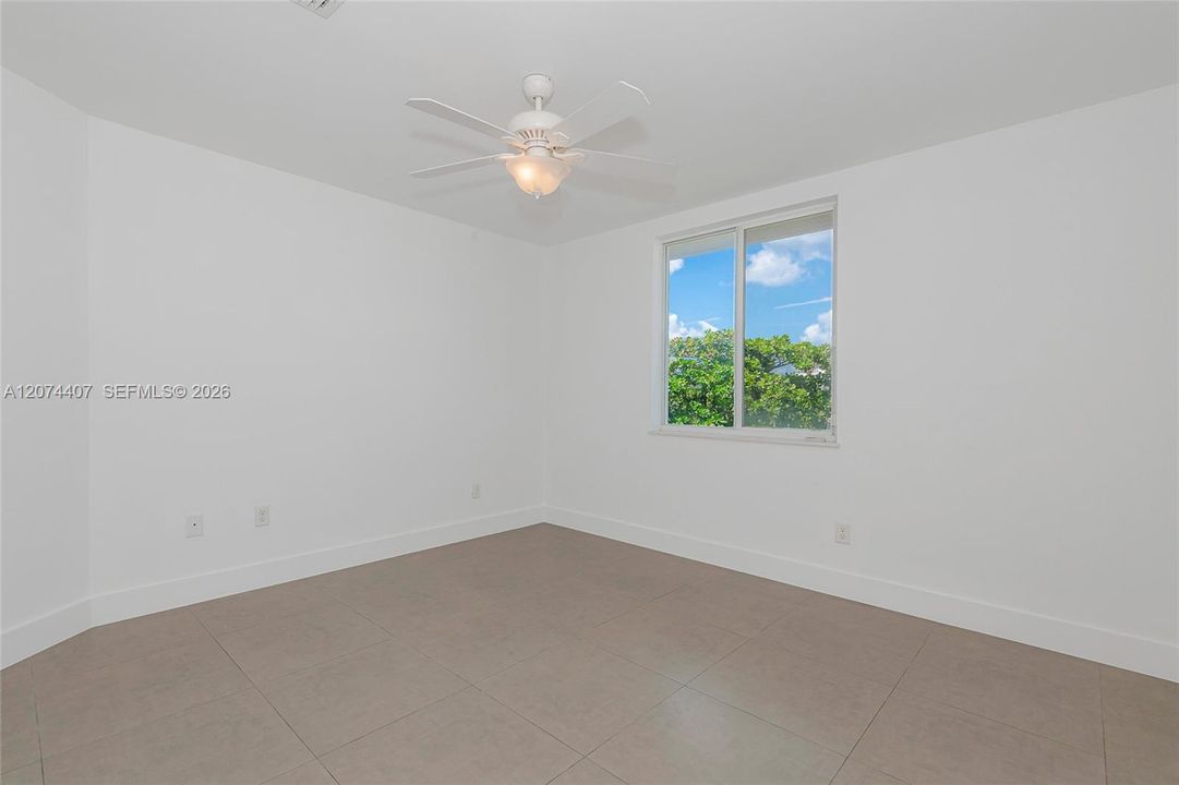 For Sale: $425,000 (3 beds, 2 baths, 1306 Square Feet)