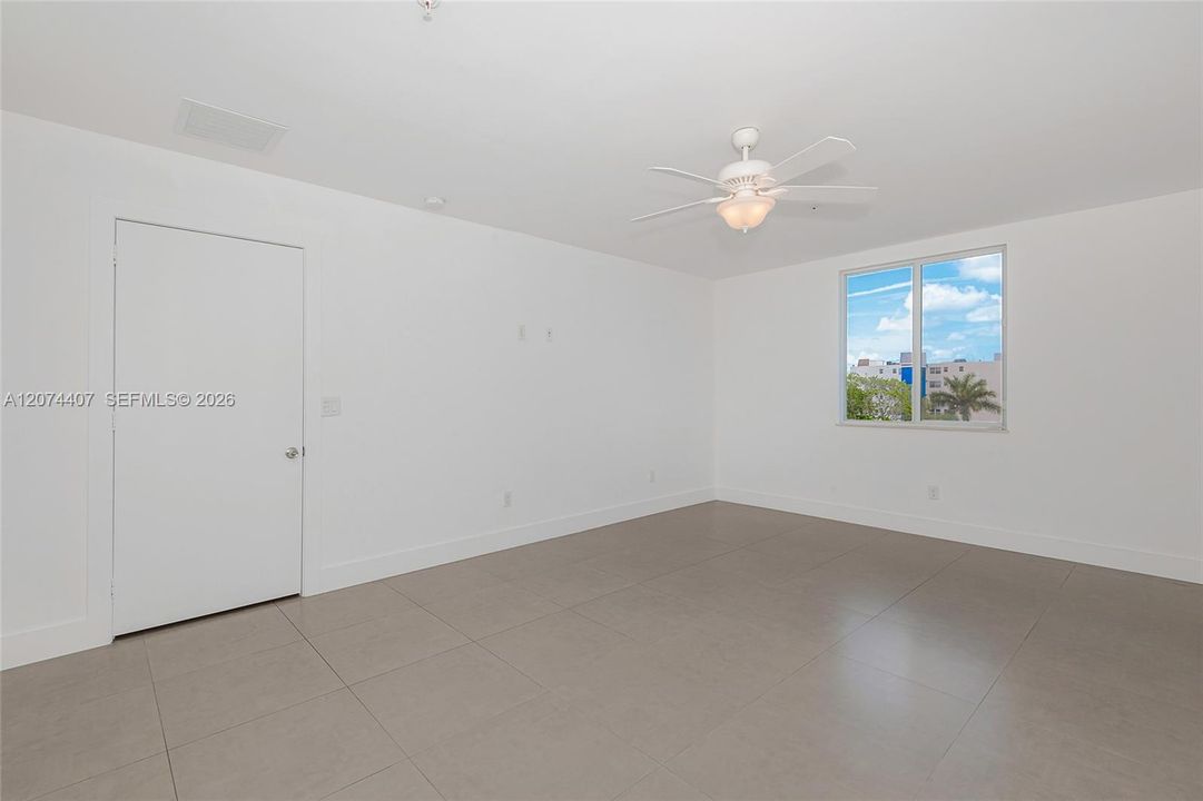 For Sale: $425,000 (3 beds, 2 baths, 1306 Square Feet)