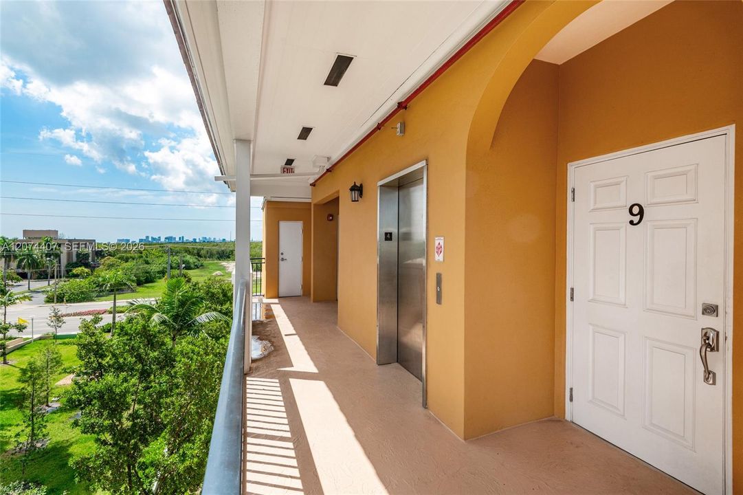 For Sale: $425,000 (3 beds, 2 baths, 1306 Square Feet)