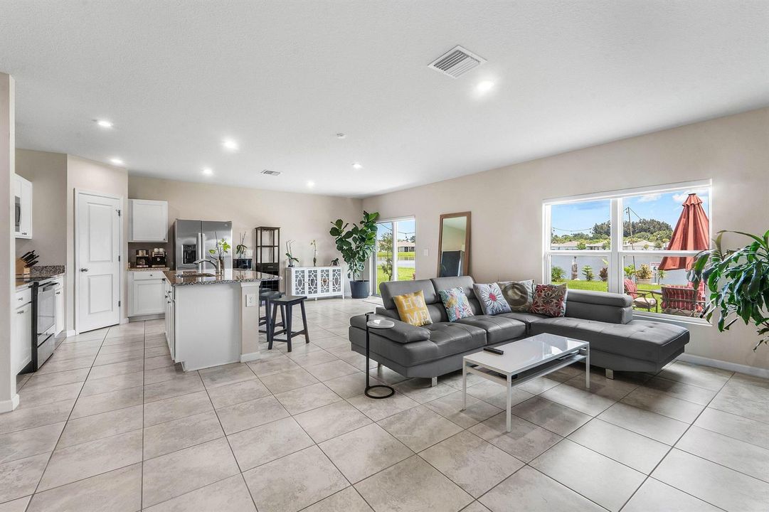 008-431AcaiLane-FortPierce-FL-34981-SMAL