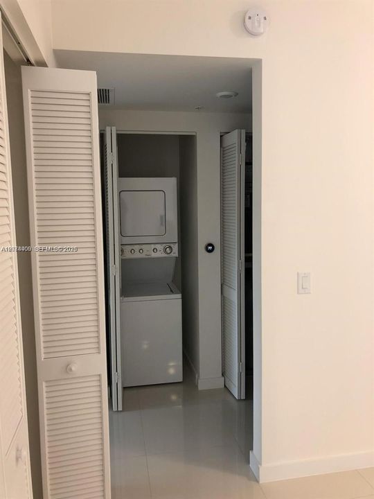 For Rent: $2,950 (2 beds, 2 baths, 1066 Square Feet)